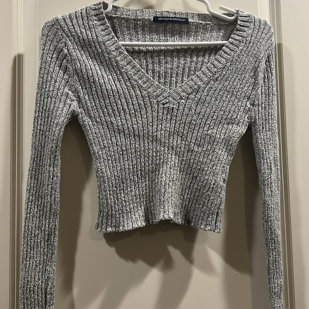 Brandy Melville Milena Rib VNeck Crop Sweater Long Sleeve made in Italy OneSize